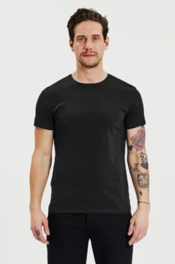 Crew-Neck Slim Black