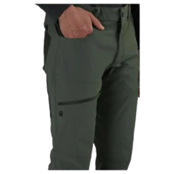 Darwin Pant Green