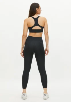 Flattering Sportsbra Black