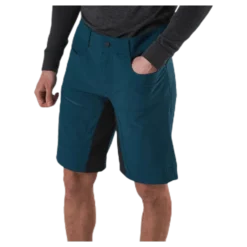 Montafon Shorts Green
