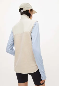 Phoebe Pile Vest Vanilla Ice