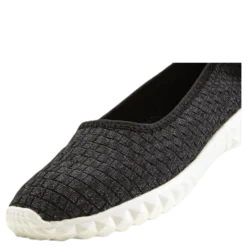 Sanya Black
