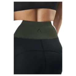 Shape Biker Shorts Green/Black