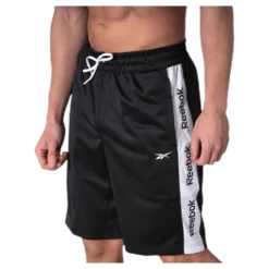 TE Linear Logo Short Black