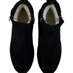 Timor L Studs Black
