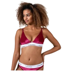 Unlined Triangle Red